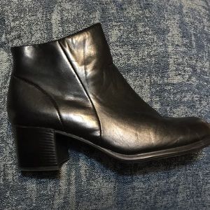 White mountain black booties